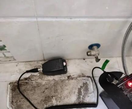 乐山市屋顶漏水维修公司分享下卫生间漏水的危害及解决方法